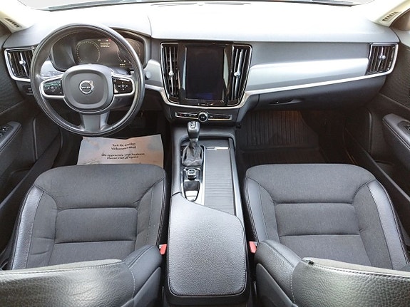 Volvo S90 10 of 21