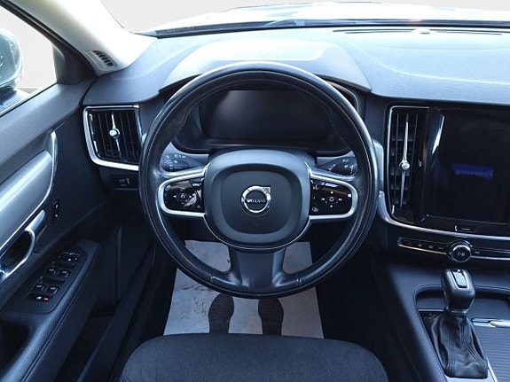 Volvo S90 12 of 21