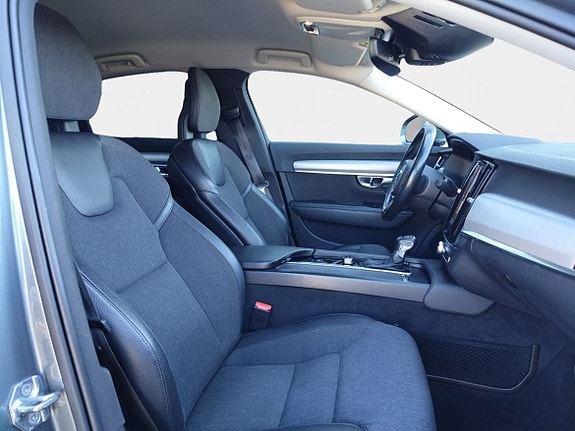 Volvo S90 15 of 21