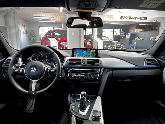 BMW 335d 14 of 17