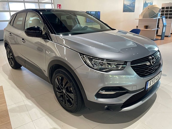Opel Grandland 2 of 5