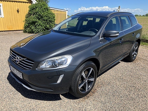Volvo XC60 2 of 6