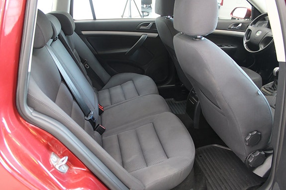 Skoda Octavia 9 of 12