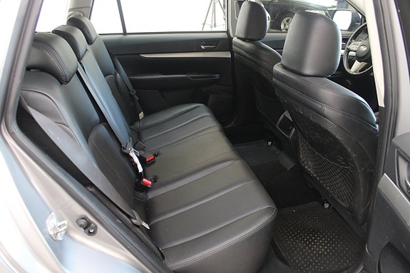 Subaru Legacy 9 of 11