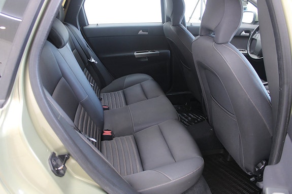 Volvo V50 10 of 12