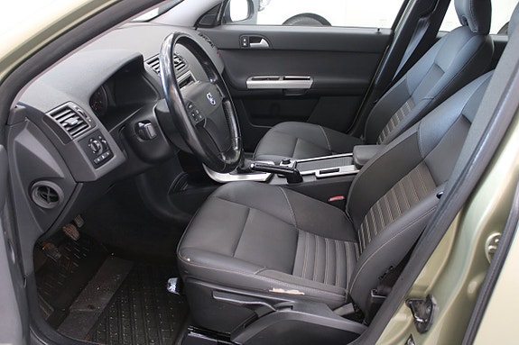 Volvo V50 6 of 12