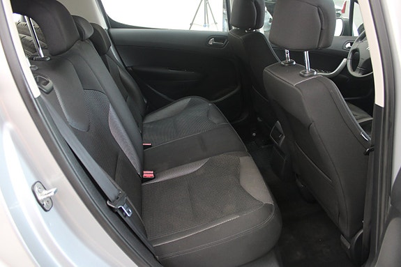 Peugeot 308 10 of 12