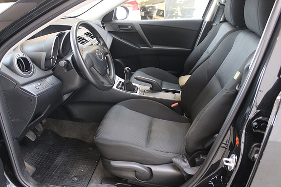 Mazda 3 6 of 12