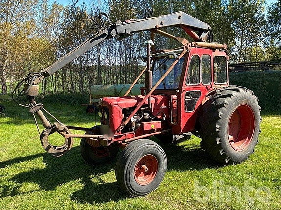 Traktor med Kran BM 400 BOLINDER MUNKTELL VOLVO