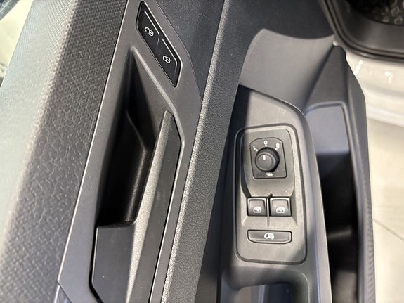 Volkswagen Caddy 10 of 23