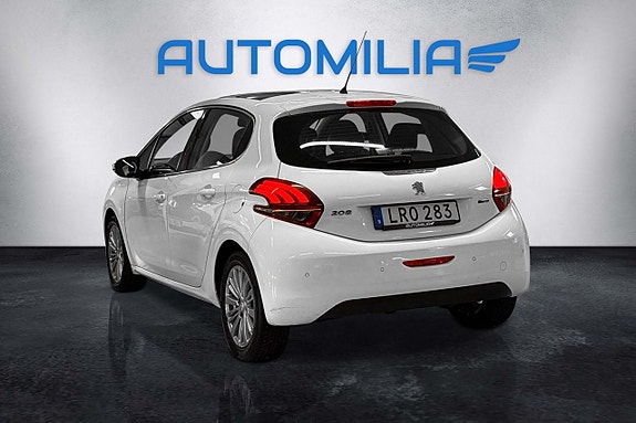 Peugeot 208 13 of 15