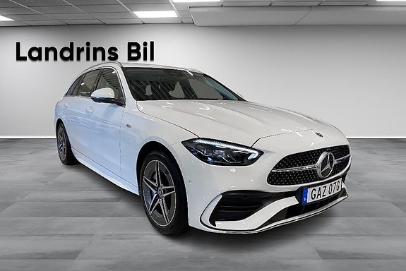 Mercedes-Benz C300 3 of 5