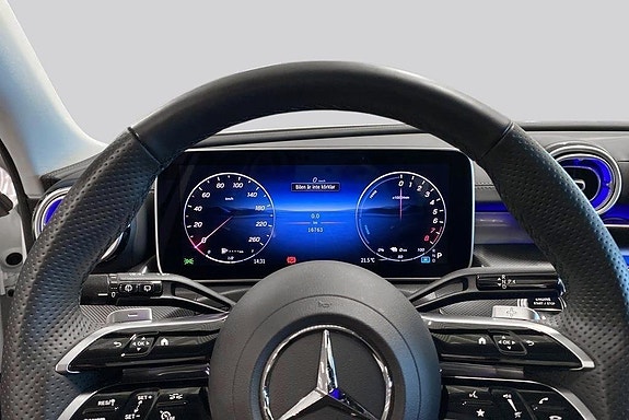 Mercedes-Benz C300 10 of 19