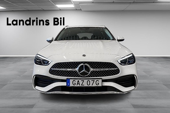 Mercedes-Benz C300 2 of 5