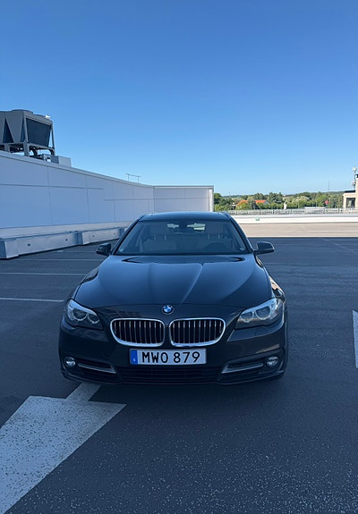 BMW 520d 4 of 5