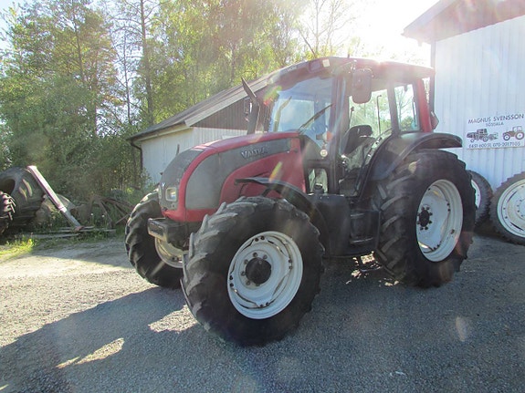 Valtra N91 2 of 8