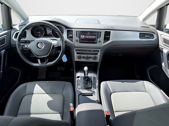 Volkswagen Golf Sportsvan 13 of 16