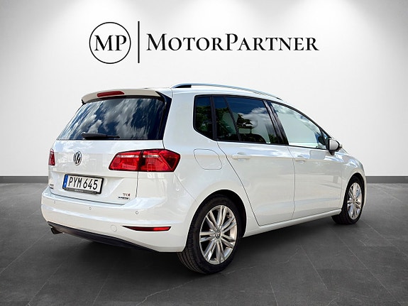 Volkswagen Golf Sportsvan 7 of 16