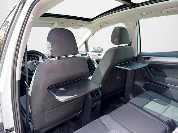 Volkswagen Golf Sportsvan 11 of 16