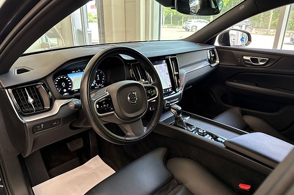 Volvo V60 Cross Country 5 of 26