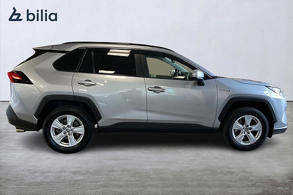 Toyota RAV4 18 of 21
