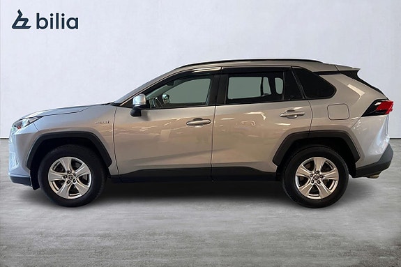 Toyota RAV4 3 of 21