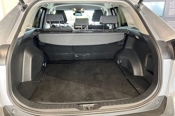 Toyota RAV4 12 of 21