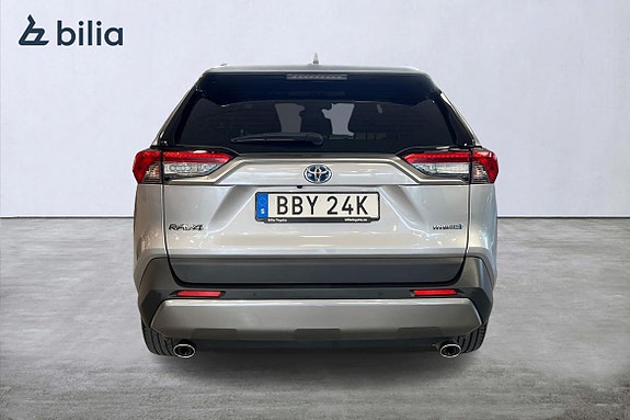 Toyota RAV4 5 of 21