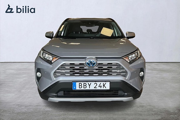 Toyota RAV4 6 of 21