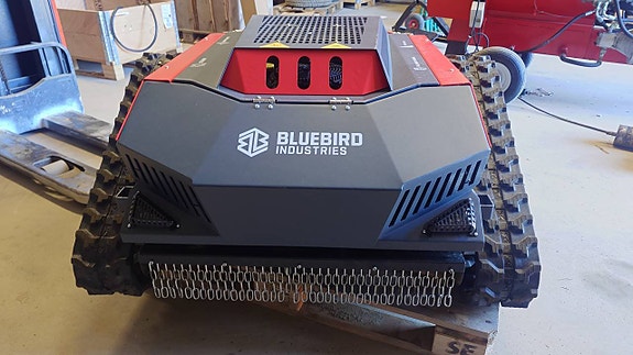 Radiostyrd Släntklippare Bluebird