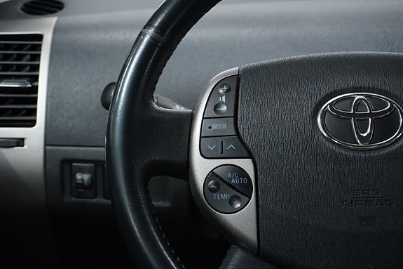Toyota Prius 24 of 25