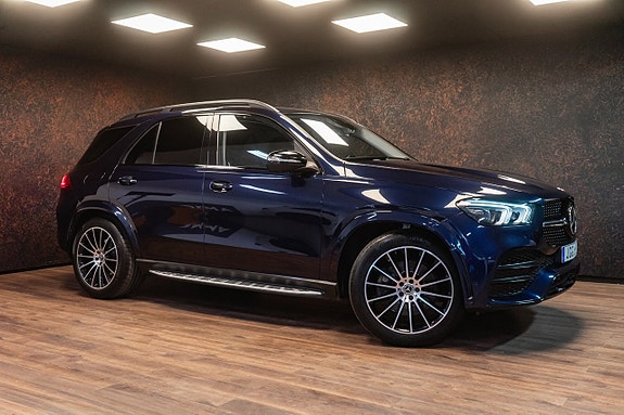 Mercedes-Benz GLE300 d 2 of 30