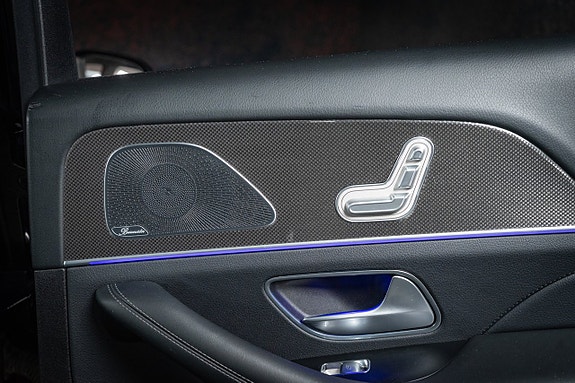 Mercedes-Benz GLE300 d 30 of 30