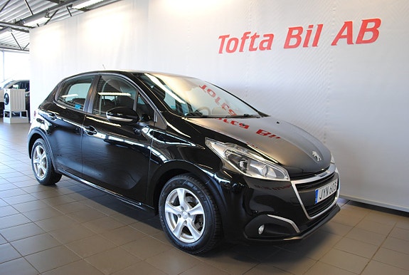 Peugeot 208 2 of 7