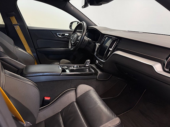 Volvo S60 12 of 22