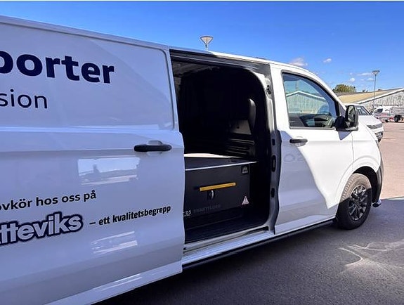 Volkswagen Transporter 3 of 5
