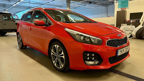 Kia Ceed 2 of 5