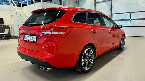 Kia Ceed 3 of 5