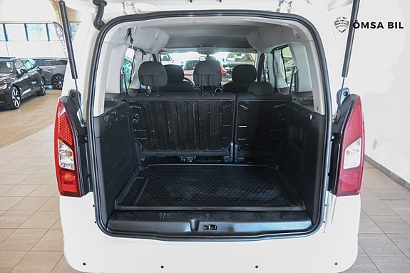 Peugeot Partner Tepee 9 of 13