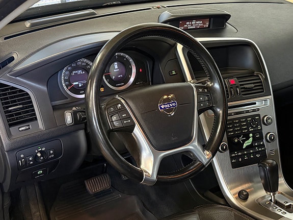 Volvo XC60 10 of 15