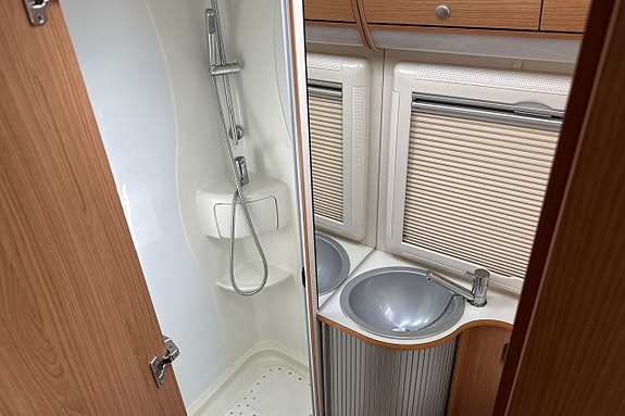Adria Vision 707 SG 11 of 15