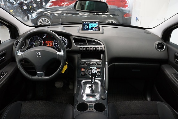 Peugeot 3008 8 of 19