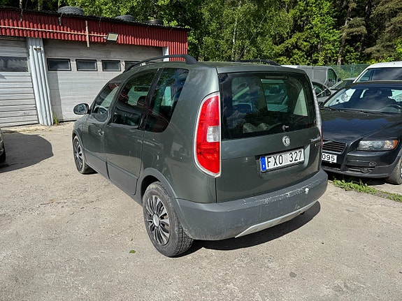 Skoda Roomster Scout 3 of 5