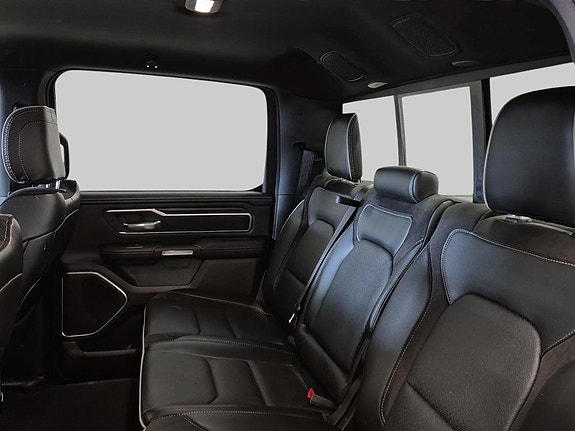 Dodge RAM 1500 14 of 17