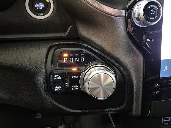 Dodge RAM 1500 12 of 17