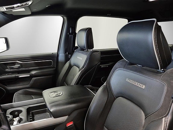 Dodge RAM 1500 8 of 17