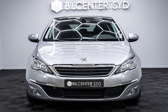 Peugeot 308 4 of 5