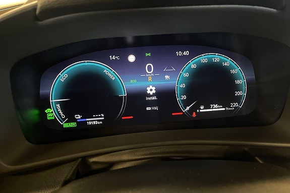 Toyota C-HR 16 of 21