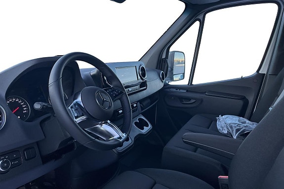 Mercedes-Benz Sprinter 208 15 of 16