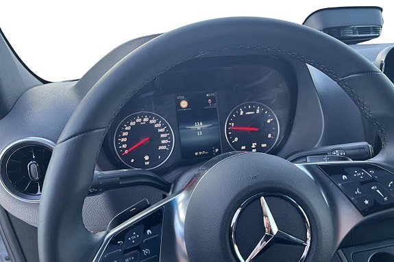 Mercedes-Benz Sprinter 208 14 of 16